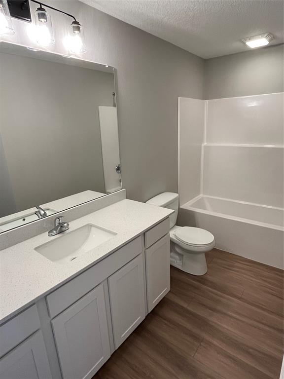 913 Knoll Drive Norwalk Iowa (13)