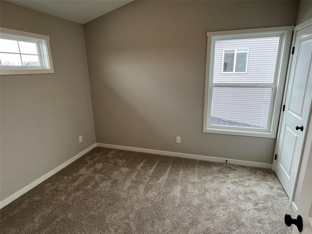 913 Knoll Drive Norwalk Iowa (16)