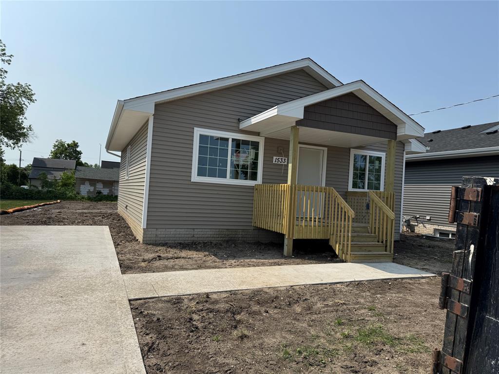 1533Walker
